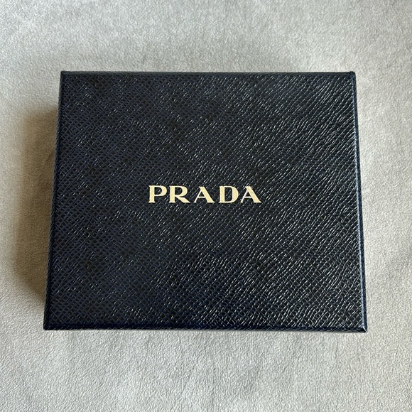 SOLD ‼️Prada Wallet - Picture 2 of 15
